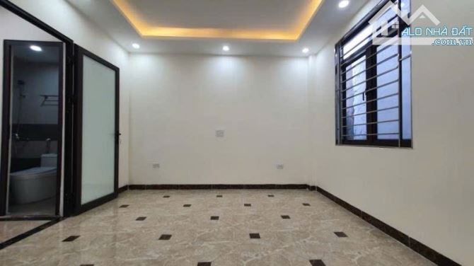 HIẾM! NHÀ 5 TẦNG MINH KHAI – 45.3M², NGÕ 2 Ô TÔ TRÁNH, CÁCH NHÀ 25M – GIÁ CHỈ 8.25 TỶ!