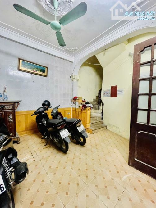 NHÀ MINH KHAI 40M² – 4 TẦNG – NGÕ THẲNG, GẦN PHỐ – GIÁ 8.47 TỶ!