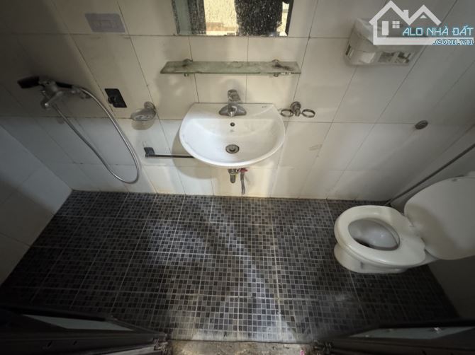 Trần Hưng Đạo_Quán Sứ – 3 tầng 37m chỉ 9.8 tỷ - MẶT TIỀN RỘNG, SÂN THOÁNG, NGÕ SẠCH ĐẸP, S