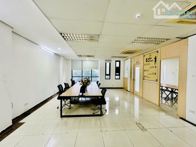 Cho thuê mặt bằng Hoàng Hoa Thám - 143m2 - MT 6m - 27tr/tháng - 2