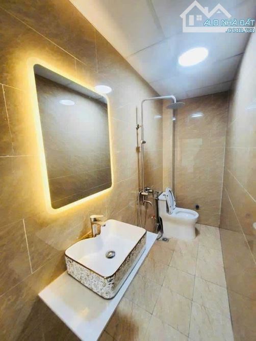 Bán nhà ngõ Lan Bá 28m2 nhà đẹp ngõ thông kinh doanh tốt vị trí đẹp 7.5 tỷ