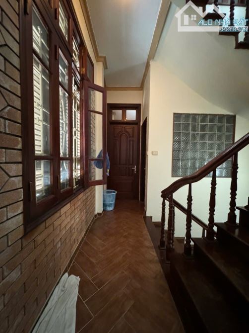 PHÂN LÔ HOÀNG QUỐC VIỆT 60M2 x 4 TẦNG, LÔ GÓC, ĐƯỜNG OTO RỘNG 7M, CHỈ 16.5 Tỷ