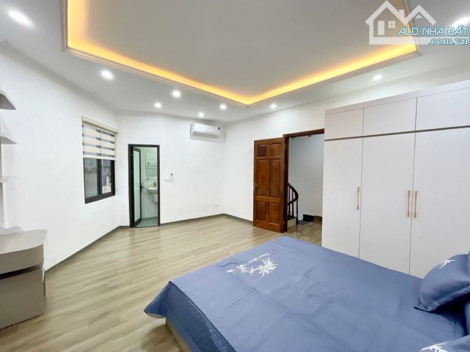 PHÁO ĐÀI LÁNG - NGUYỄN CHÍ THANH - 33M2 / 37M2 LÔ GÓC - 5,5 TẦNG THANG MÁY - NHỈNH 10 TỶ - 4