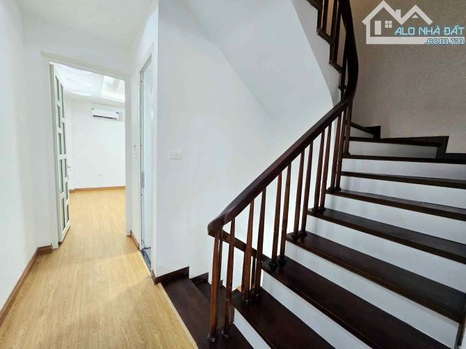 Hiếm!Nhà đẹp Pháo Đài Láng 48m² 5T 1TUM Nhỉnh 12tỷ.50m oto ở ngay.