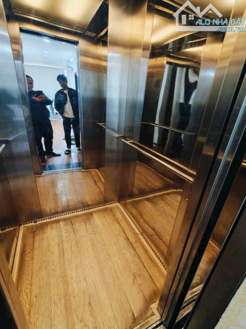 6 tầng thang máy Mặt Phố Hồ Tùng Mậu, vỉa hè thênh thang, kdoanh sầm uất 35m2. Giá 19.6 tỷ