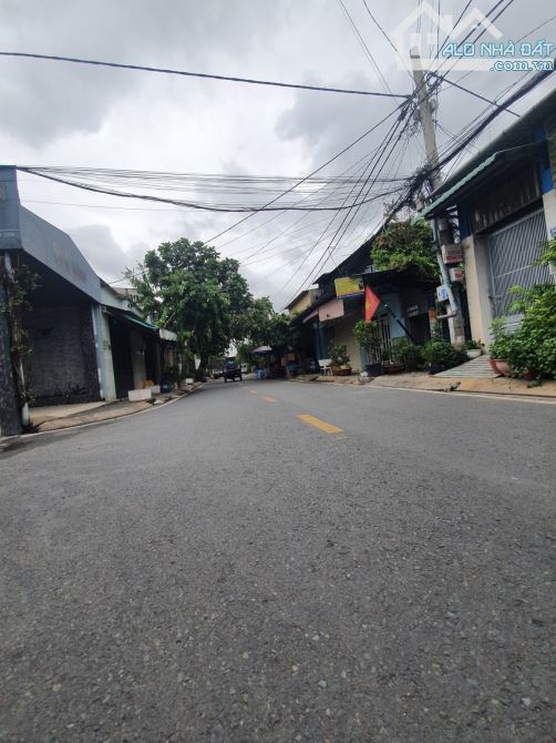 BÁN NHÀ MẶT TIỀN ĐƯỜNG 12M - HÓC MÔN GẦN CHỢ BÀ ĐIỂM - 🔥DT 225M2 - (9m*25m) - CHỈ 5.3 TỶ