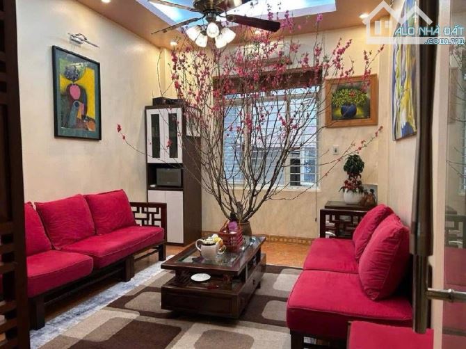 HIẾM - LẠC LONG QUÂN - 40M2 - 5 TẦNG - Ô TÔ VÀO NHÀ - GẦN LOTTE - NHỈNH 14 TỶ