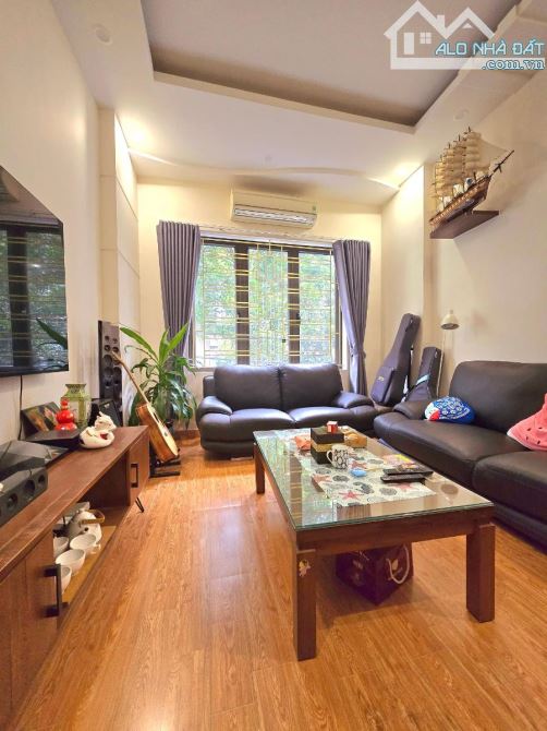 Dân xây Tôn Đức Thắng, phân lô oto tránh - vào nhà, dân trí, sơn lại ở ngay 48m*4T