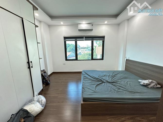 Bán nhà Tân Mai 34m, 5T, 6 ngủ, cách mặt phố Tân Mai to 10m, cách THCS Tân Mai hơn 100m