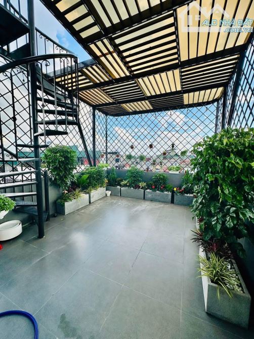 GẦN 10TỶ- VÕ CHÍ CÔNG/ TÂY HỒ - NHÀ MỚI 40M2- 6 TẦNG THANG MÁY - 10M RA Ô TÔ - MỚI TINH