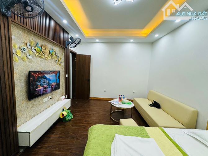 BÁN NHÀ TẬP THỂ VIP ĐÀO TẤN BA ĐÌNH 100M TẶNG FULL NỘI THẤT 5 SAO CÁCH PHỐ 15M CHỈ 5,9 TỶ