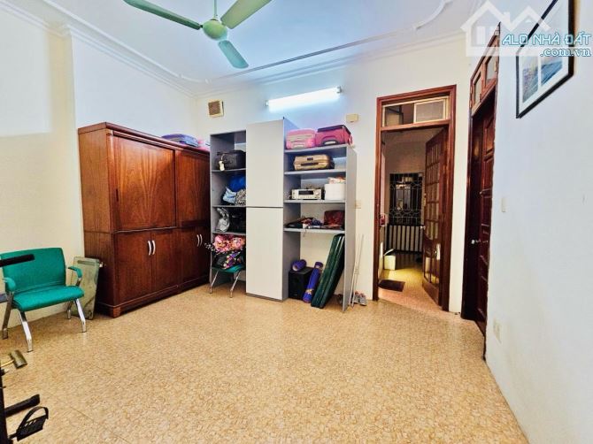 2 mặt ngõ oto tránh Thái Hà, kinh doanh, gần phố, SĐCC, bán đất tặng nhà 91m2