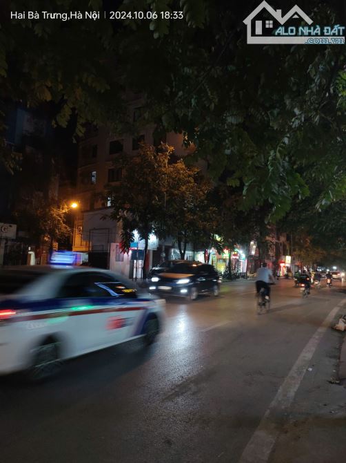 Bán gấp giá rẻ mặt phố Hai Bà Trưng 22m/33mT2, 5 tầng, mặt tiền 2.8m, 21 tỷ, Hoàn Kiếm.