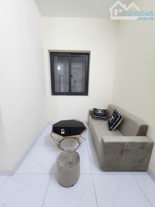 Chùa Láng - 15 phòng khép kín - Dòng tiền 100tr/tháng - Ngõ thông - Thoáng sáng