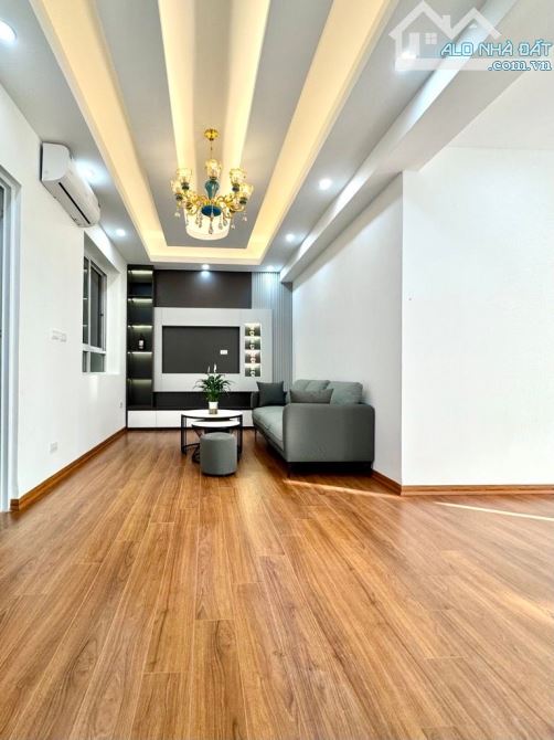 Căn hộ Thành phố giao lưu, căn góc, dt 55m2, 2PN, 2WC, full nội thất, giá 5,15 tỷ