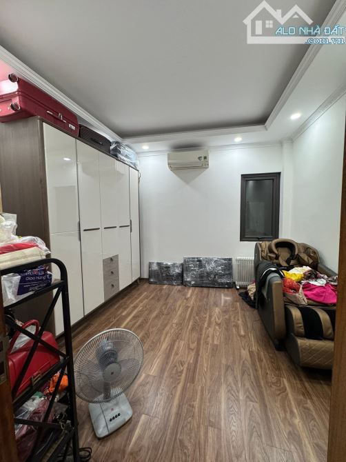 7 tầng thang máy lô góc 20m ra Phố Kim Ngưu, dãy chẵn Kdoanh, Spa, 58m2. Giá 20.5 tỷ