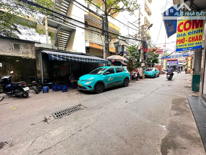 6 tầng thang máy full nội thất xịn ngõ 18 Định Công Thượng 33m2 oto tránh 10m. Giá 9.9 tỷ