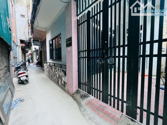 BÁN NHÀ VĨNH PHÚC 61M – SAU MẶT PHỐ 1 NHÀ – NGÕ THÔNG – GIÁ 9.8 TỶ