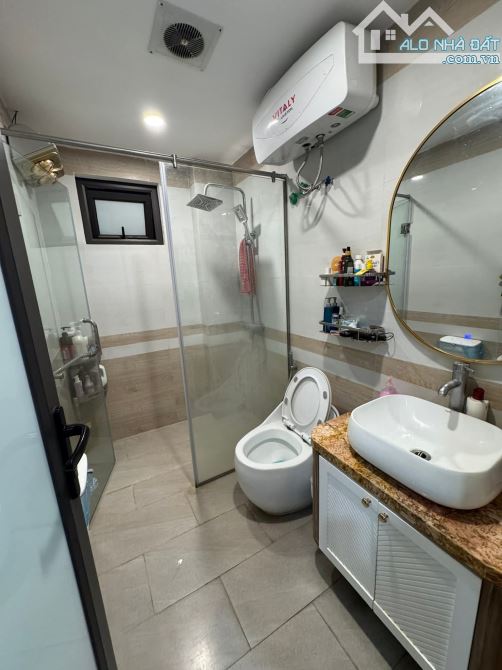 7 tầng thang máy lô góc 20m ra Phố Kim Ngưu, dãy chẵn Kdoanh, Spa, 58m2. Giá 20.5 tỷ