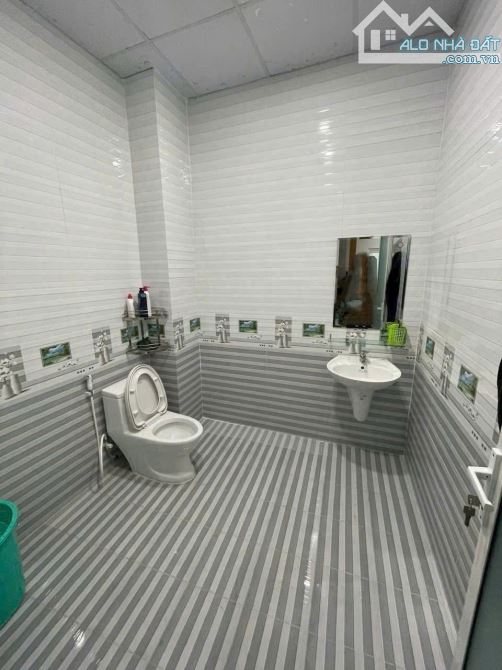 Nhà 236m2 Khu Phố 9 Thị trấn Bến Lức Long An mới xây kiên cố - 13