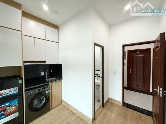 Bán gấp Tòa CHDV Ngã Tư Sở view Royal City 85m2*8T MT6.3m*22p doanh thu 150tr/th