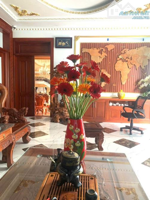 biệt thự DUY NHẤT tại HIỆP HÒA-BẮC NINH. nằm tại TT thị trấn, đẳng cấp 5 sao.gần 1000m2. - 3