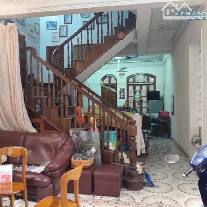 Bán nhà Phố Lý Nam Đế - mặt ngõ OTO - 65m2 x 4 Tầng - 2 thoáng - gần phố - Giá 28 Tỷ