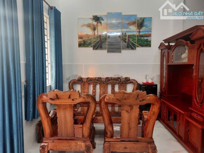 Nhà Ấp 1 Tân Bửu Bến Lức xây kiên cố Cách Nguyễn Hữu Trí 400m chỉ 1tỷ550tr - 3