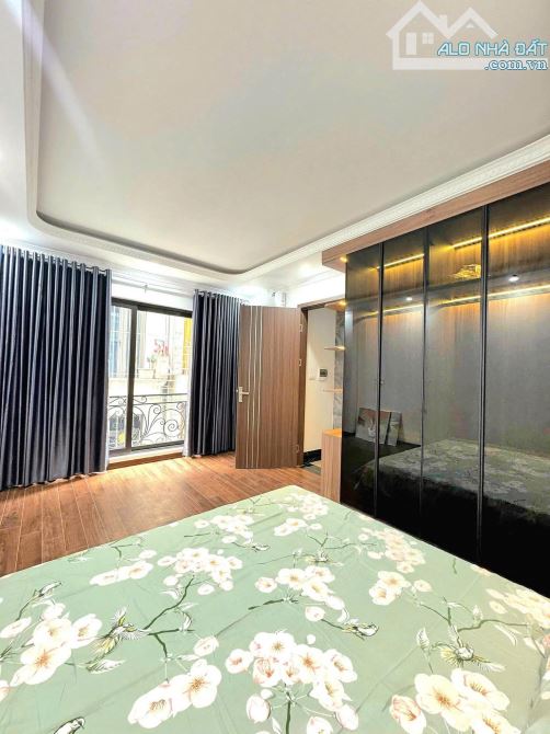 6 tầng thang máy full nội thất xịn ngõ 18 Định Công Thượng 33m2 oto tránh 10m. Giá 9.9 tỷ