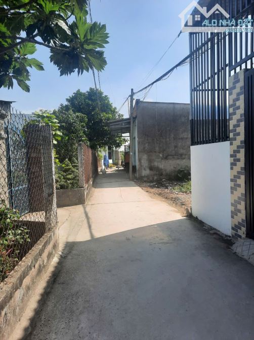 Nhà Ấp 1 Tân Bửu Bến Lức xây kiên cố Cách Nguyễn Hữu Trí 400m chỉ 1tỷ550tr - 4