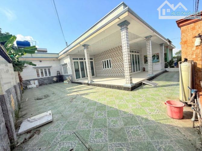 Nhà 236m2 Khu Phố 9 Thị trấn Bến Lức Long An mới xây kiên cố - 4