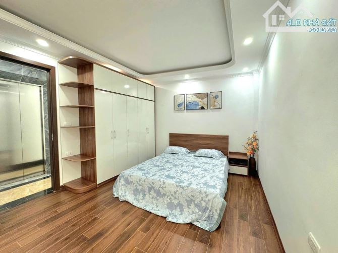 6 tầng thang máy full nội thất xịn ngõ 18 Định Công Thượng 33m2 oto tránh 10m. Giá 9.9 tỷ