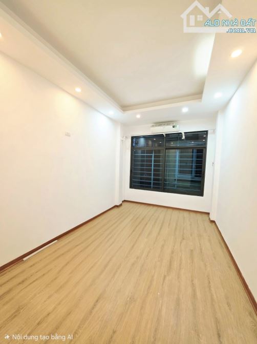 Bán nhà ngõ 213 Xã Đàn, DT 25m, 5 tầng, MT 3.1m, giá 7.6 tỷ.