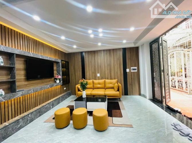 ( NHÀ MỚI ĂN TẾT ) NHÀ ĐỊNH CÔNG THƯỢNG 35M, 6 TẦNG, MT 6M, 10,2 TỶ - HOÀNG MAI