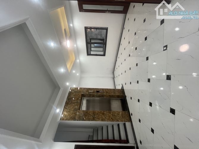 PHÂN LÔ TRUNG TÂM TÂY HỒ - 43M2 - 7 TẦNG - THANG MÁY - XÂY MỚI - GIÁ CHỈ HƠN 12 TỶ