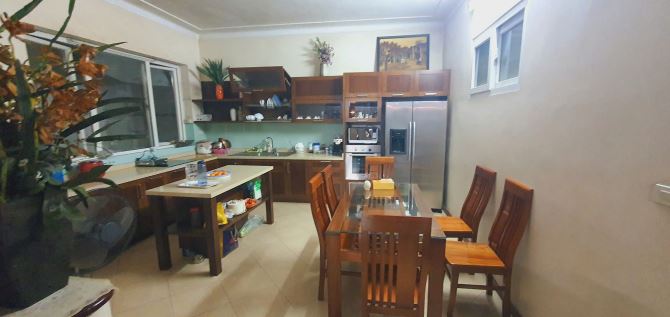 Bán nhà phố cổ Hoàn Kiếm - Đường Lý Nam Đế - 106m - 5 tầng - 3 oto ngủ trong nhà - 50 tỷ