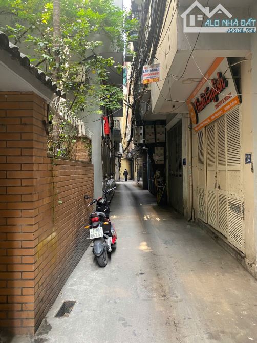 Láng - 23 phòng khép kín - Doanh thu 2 tỷ/năm - Cách ô tô 40m - Trước nhà ba gác