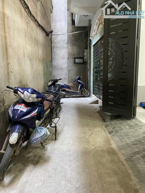 Linh Quang - 5 phòng khép kín - Dòng tiền 35tr/th - Lô góc - Ngõ nông - Gần ô tô