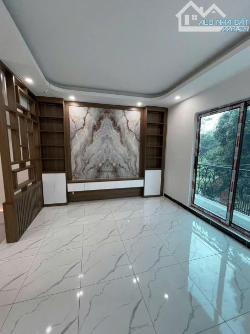 Bán nhà 4 tầng-45m2-ngõ thông ,cạnh đường trục chính.Trung tâm chợ Phượng -Phụng Châu - 2