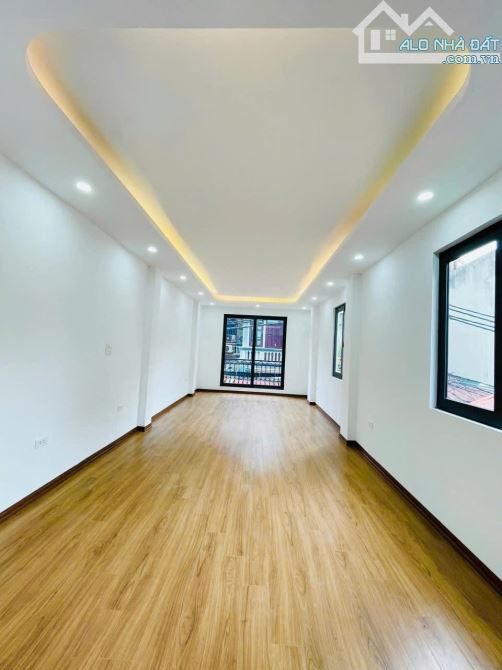 NHỈNH 8 TỶ CÓ NHÀ VỪA KINH DOANH VỪA Ở ,37M, 8,95 tỷ - ĐỊNH CÔNG, HOÀNG MAI