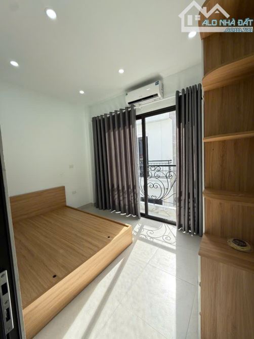 Trường Chinh - Dòng tiền khủng - Mặt ngõ thông - Ô tô 4 chỗ qua nhà - Đầy đủ PCCC