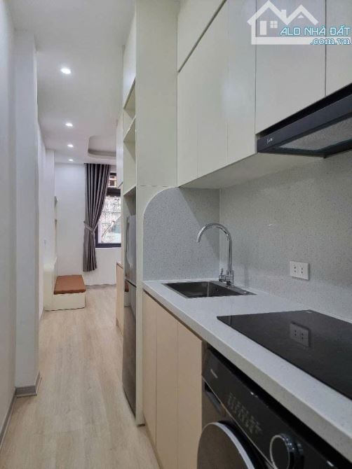 Láng - 23 phòng khép kín - Doanh thu 2 tỷ/năm - Cách ô tô 40m - Trước nhà ba gác