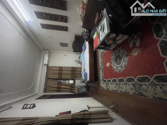 BÁN NHÀ TT HOÀN KIẾM DT35 M NHỈNH 12TỶ LÔ GÓC 2 THOÁNG 10 M RA PHỐ VÍP VỊ TRÍ KD ĐỈNH