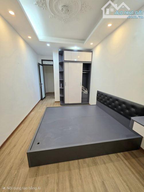 Bán nhà ngõ 213 Xã Đàn, DT 25m, 5 tầng, MT 3.1m, giá 7.6 tỷ.