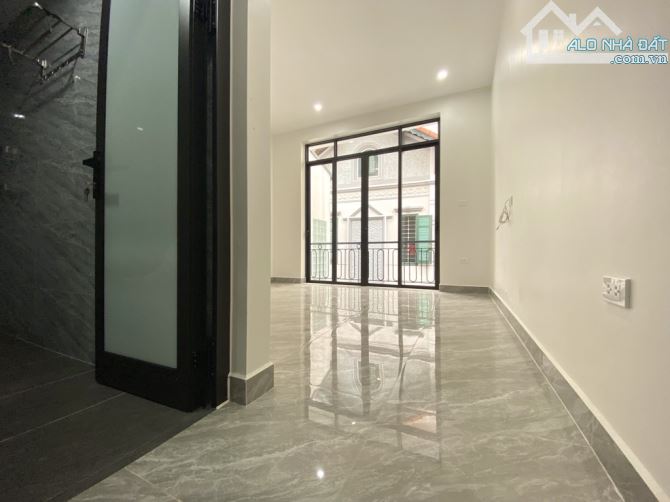 BÁN NHÀ TỨ LIÊN – TÂY HỒ - 65M2 - 5 TẦNG THANG MÁY - NHÀ MỚI - GẦN Ô TÔ - NHỈNH 14 TỶ