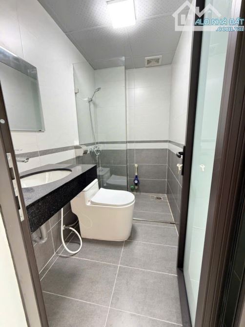 Trường Chinh - Dòng tiền khủng - Mặt ngõ thông - Ô tô 4 chỗ qua nhà - Đầy đủ PCCC