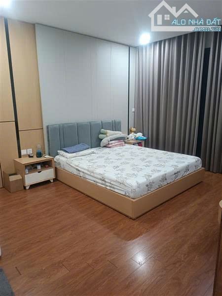 🏗️ CHÍNH CHỦ CẦN BÁN CHCC MẶT PHỐ XUÂN TẢO – LÔ GÓC 3 THOÁNG – DIỆN TÍCH LỚN – VIEW ĐẸP ( - 4