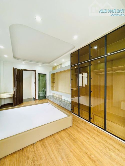 NHỈNH 8 TỶ CÓ NHÀ VỪA KINH DOANH VỪA Ở ,37M, 8,95 tỷ - ĐỊNH CÔNG, HOÀNG MAI