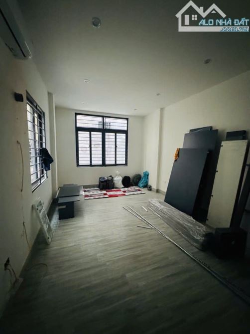 Linh Quang - 5 phòng khép kín - Dòng tiền 35tr/th - Lô góc - Ngõ nông - Gần ô tô