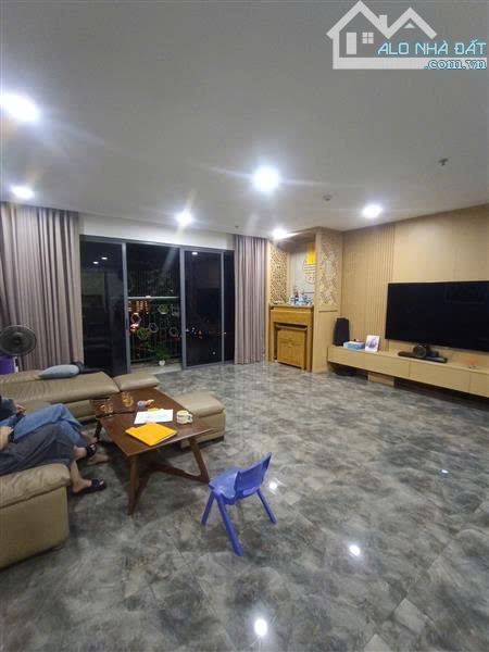 🏗️ CHÍNH CHỦ CẦN BÁN CHCC MẶT PHỐ XUÂN TẢO – LÔ GÓC 3 THOÁNG – DIỆN TÍCH LỚN – VIEW ĐẸP ( - 6